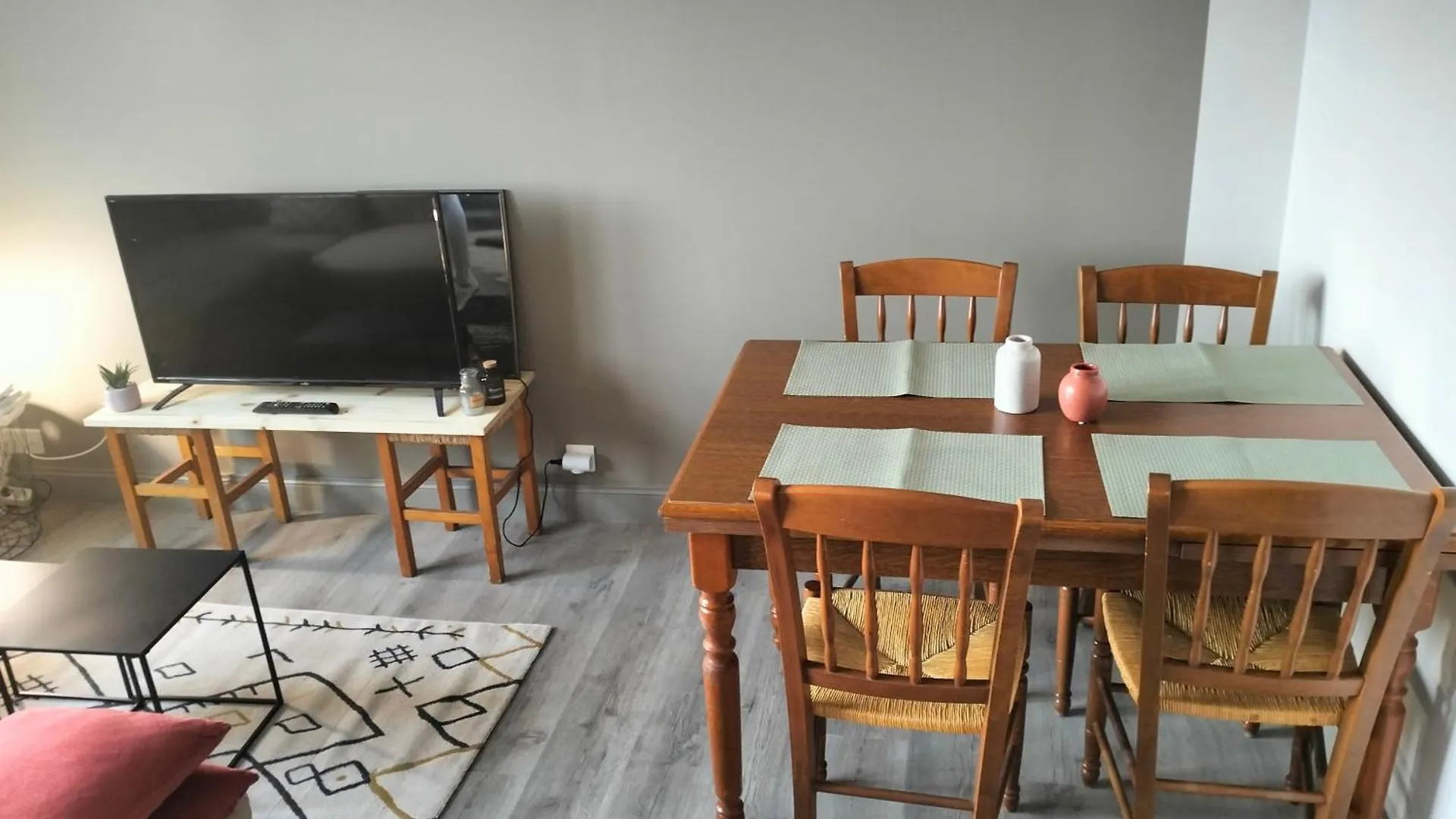 Apartment Charmant Logement, Vue Sur Toulouse 1 Min Du Metro